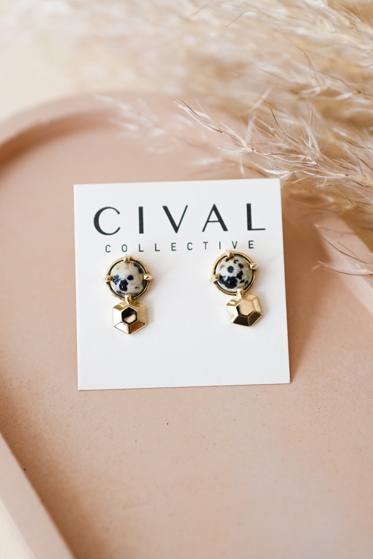 Claudette Studs