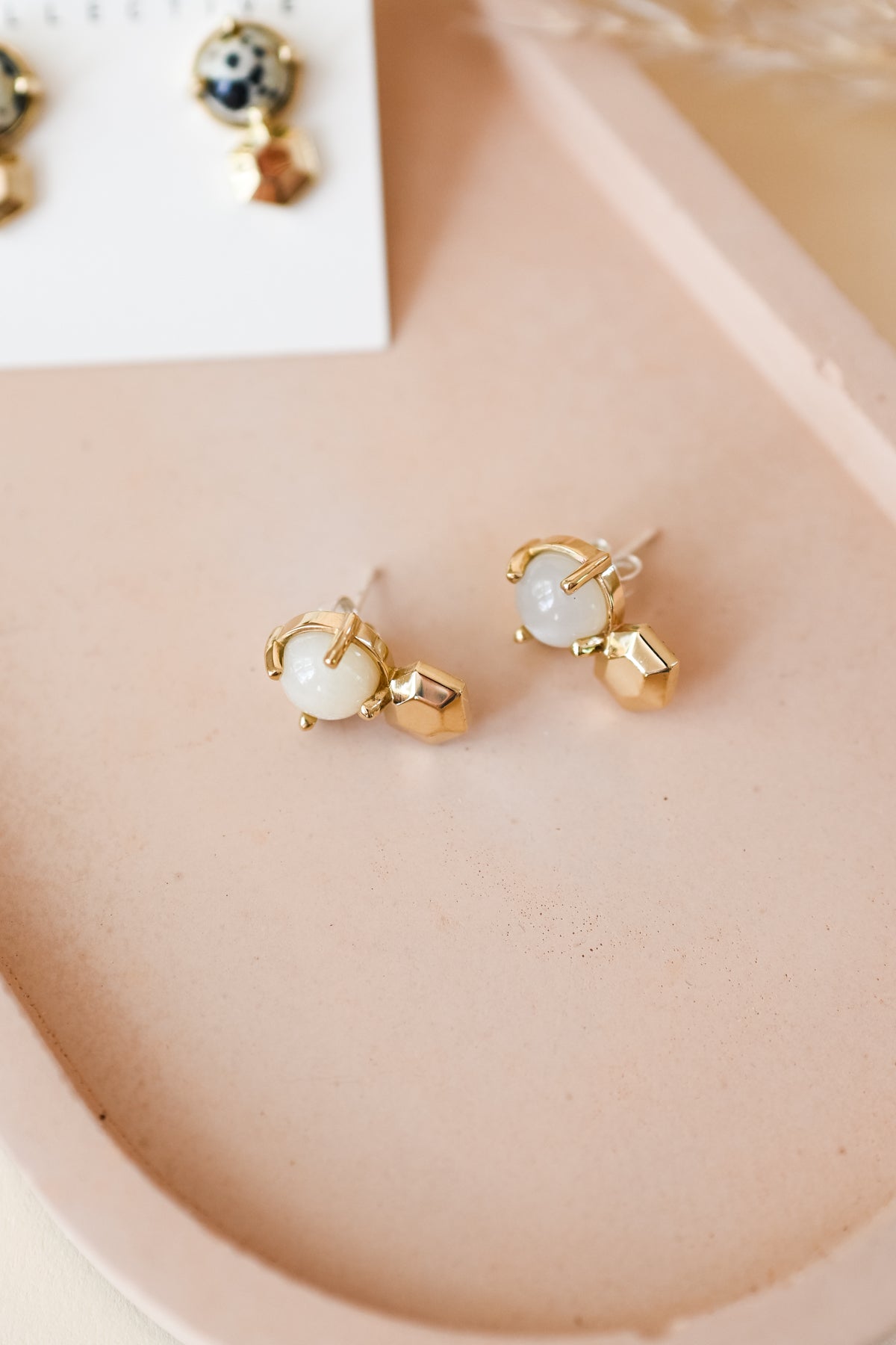 Claudette Studs