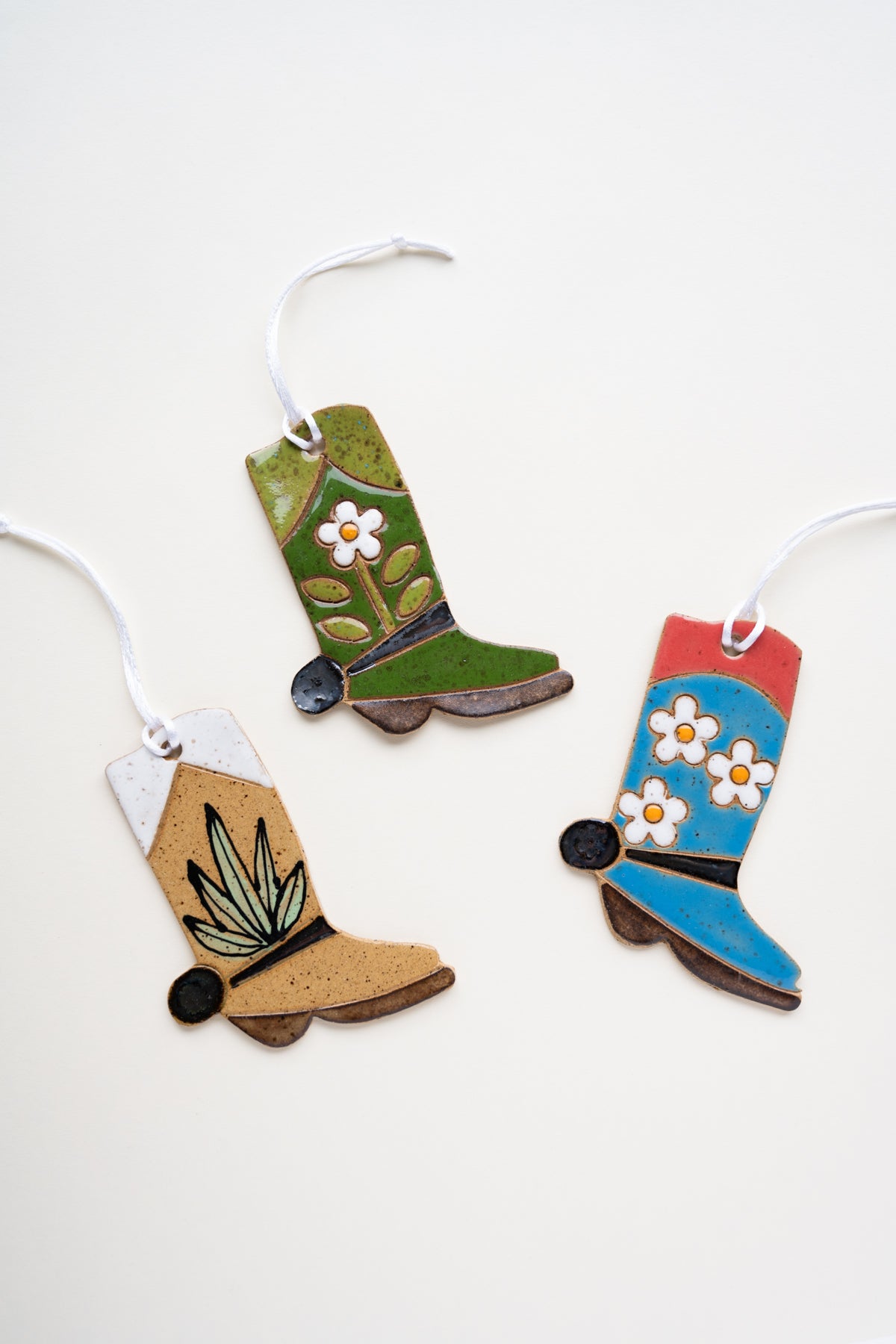 Green Daisy Boot Ornament